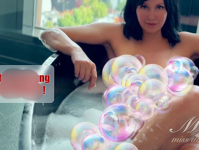 Miss-Doertie's Porno Video: wi**sanleitung in der Wanne!